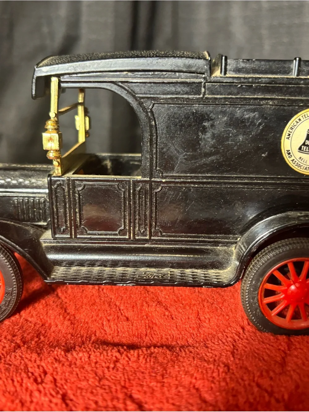 ERTL 1913 Model T Bank -Black and Red Vintage-Style